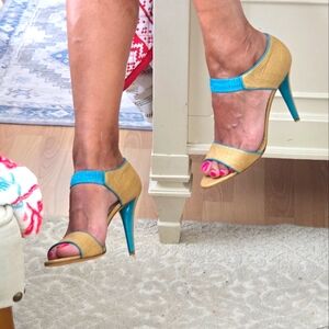 Oscar De La Renta sandals